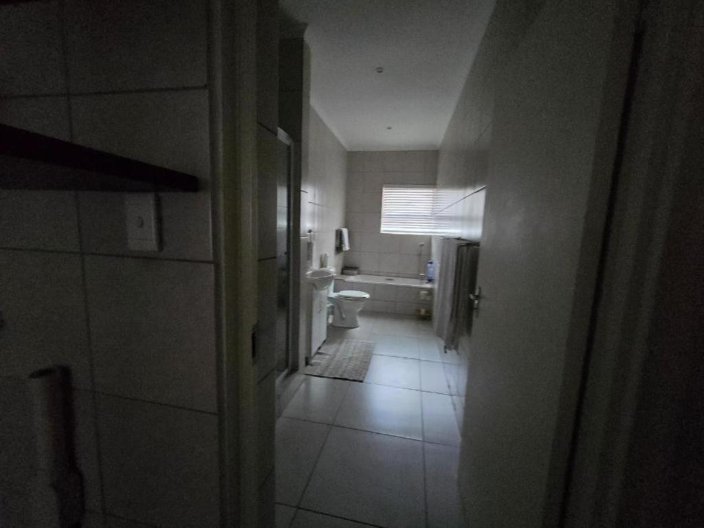 Bonim Guesthouse - Aka Magisha Guesthouse ネルスプロイト 部屋 写真