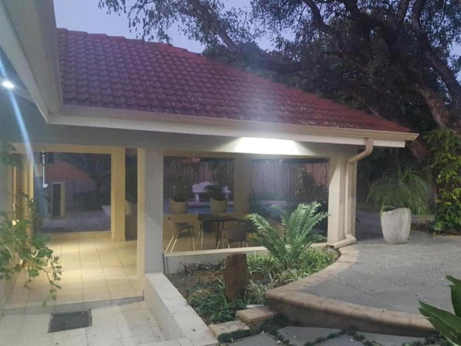 Bonim Guesthouse - Aka Magisha Guesthouse ネルスプロイト エクステリア 写真